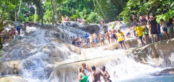 Dunns-River-Falls-e1617184123663.jpg